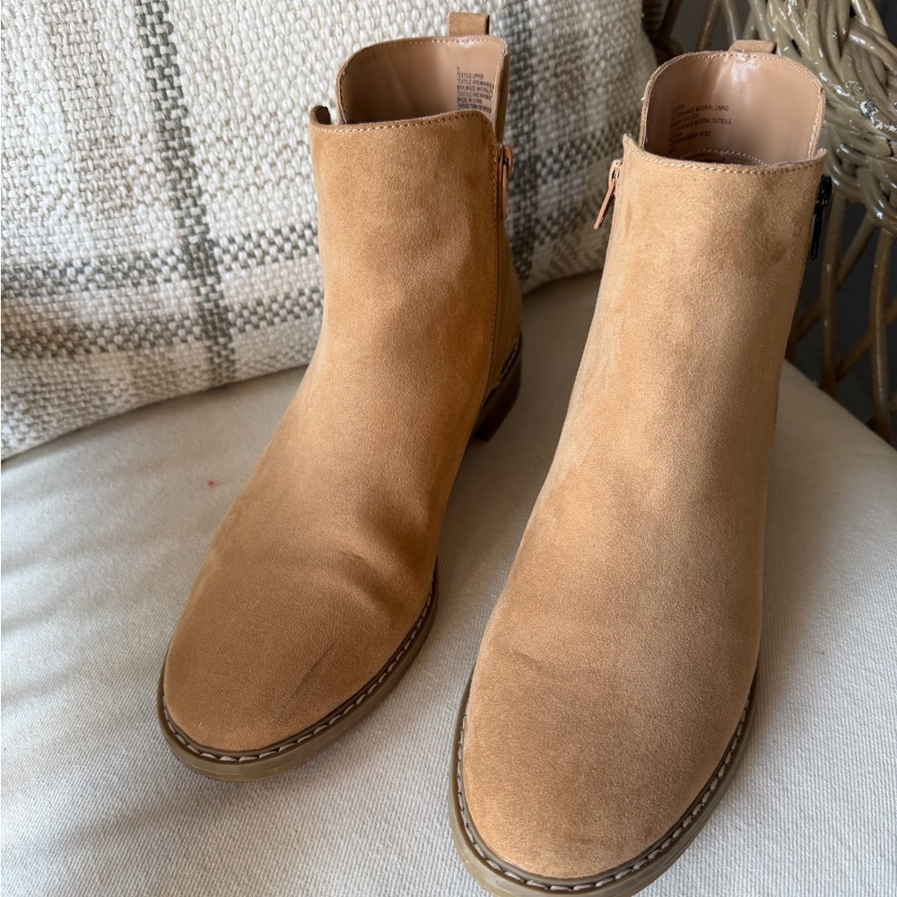 Universal Thread Women's Brenna Tan Ankle Boots 11